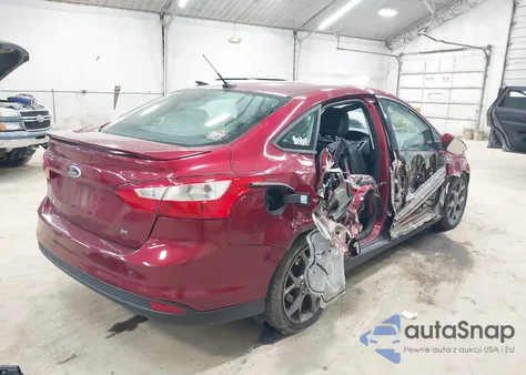 2014 Ford Focus Se from USA, damaged, VIN 1FADP3F2XEL116325
